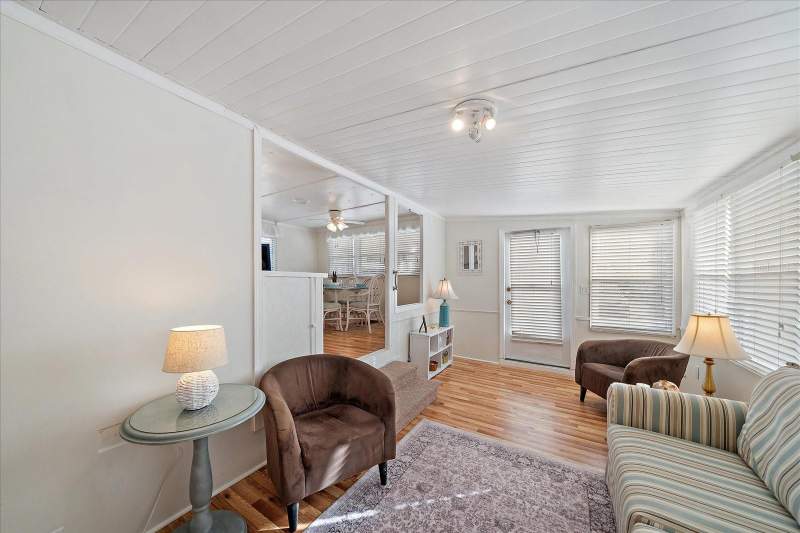 2 bedroom Mobile Home at 43 Edessa Drive, Tropic Isles Co-Op, Palmetto — photo 3