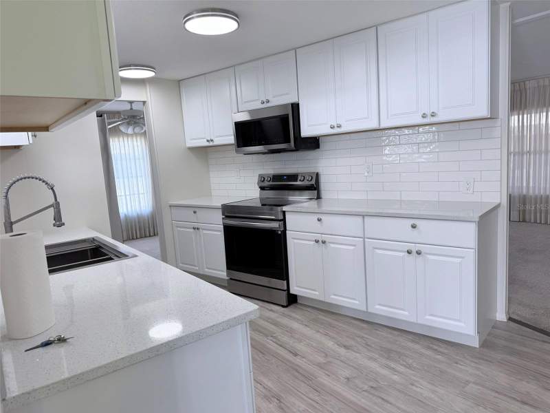 2 bedroom Mobile Home at 2236 Gondola Drive, Venetian Estates, Sarasota — photo 5