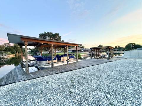 209 W Delaware Street, Tavares FL - photo 7 of 85
