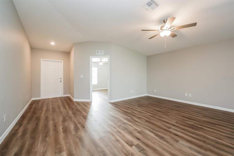 4 bedroom Single Family Residence at 4458 Windsong Avenue, Port Charlotte Sub 01, North Port — photo 4
