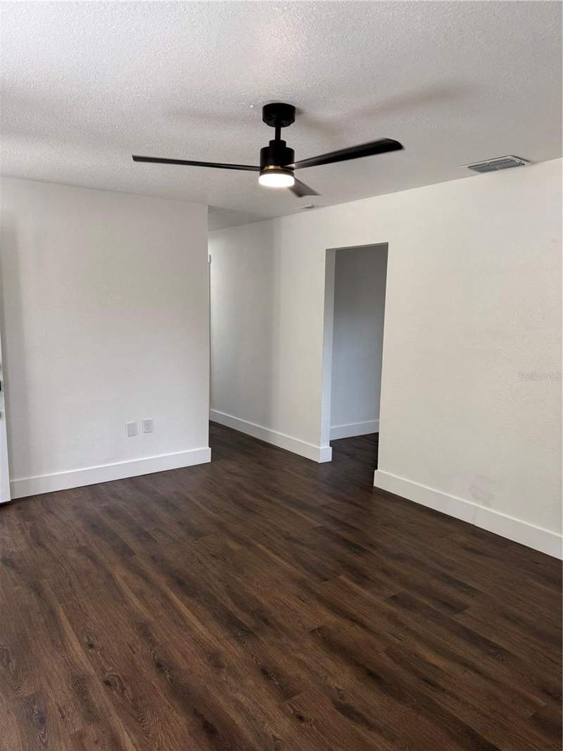 3 bedroom Single Family Residence at 3008 Oakview Lane, Oakview Estates Ph One, Plant City — photo 5