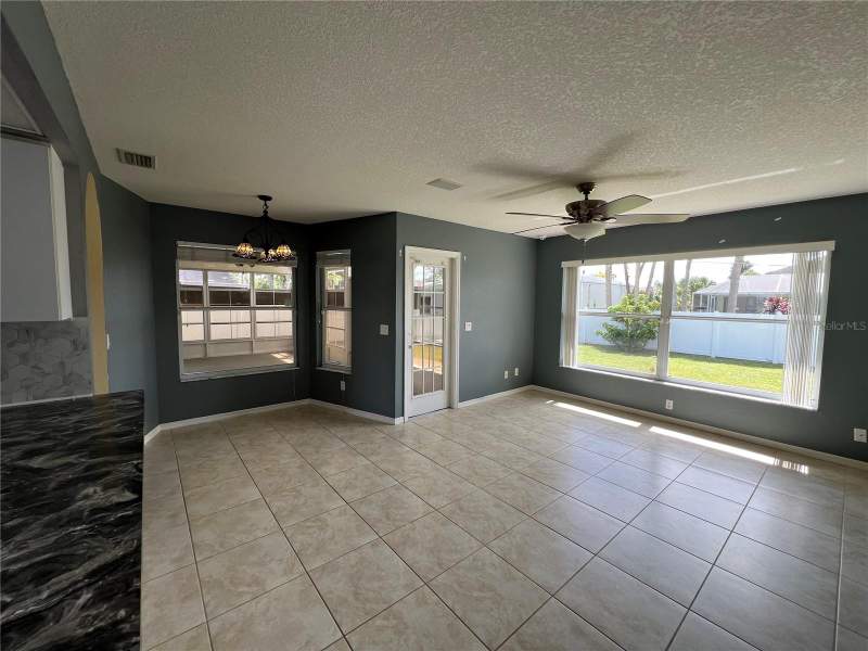 3 bedroom Single Family Residence at 4055 Allure Lane, Port Charlotte Sub 04, North Port — photo 2