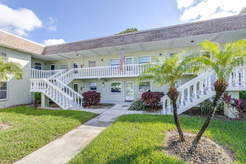 1 bedroom Condominium at 1250 S Pinellas Avenue #711, Green Dolphin Park Condo, Tarpon Springs — photo 2