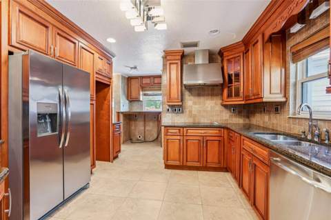 215 S West Shore Boulevard, Tampa FL - photo 16 of 42