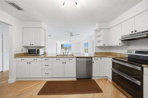 1477 Park Beach Circle #13, Punta Gorda FL - photo 17 of 43