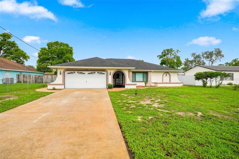 2 bedroom Single Family Residence at 10308 Gifford Drive, Spring Hill, Spring Hill — photo 3