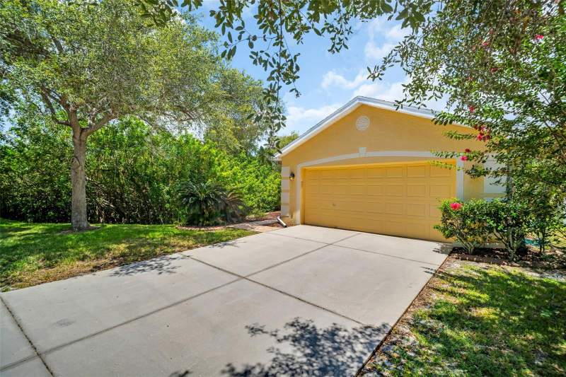 3 bedroom Single Family Residence at 12415 Rustic View Court, Country Chase, Tampa — photo 2