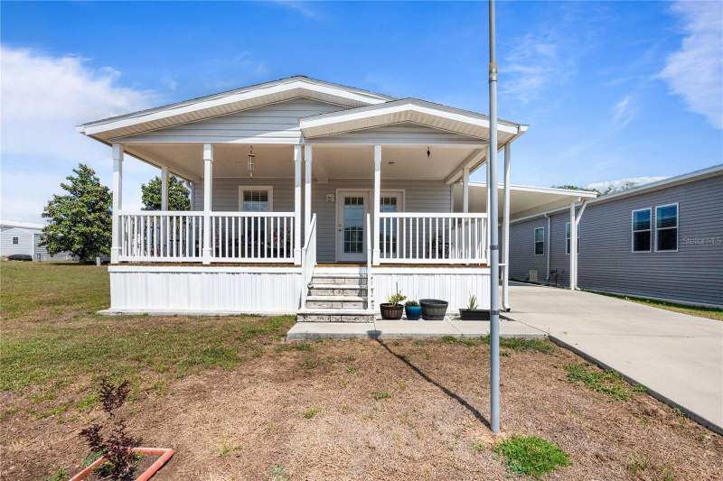 10042 COLLINGWOOD AVENUE home for sale in Hampton Court Unrec