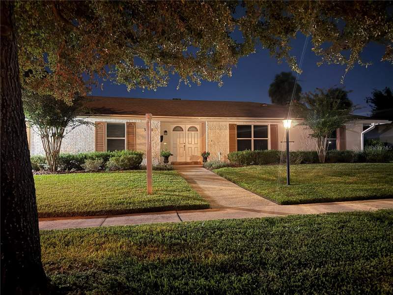 4 bedroom Single Family Residence at 3021 Brandywine Drive, Greenbriar, Orlando — photo 2