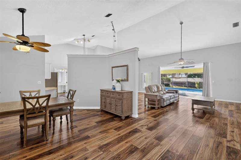 4 bedroom Single Family Residence at 35546 Cedar Lane, Harbor Shores Unit 01, Leesburg — photo 4