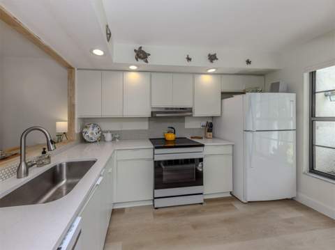 4713 Winslow Beacon #5, Sarasota FL - photo 7 of 56