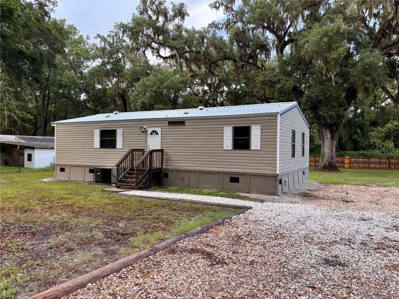 3 bedroom Manufactured Home at 16581 NE 42nd Avenue, Meadows Un 07, Citra — photo 3