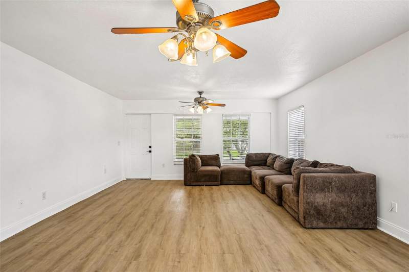 3 bedroom Single Family Residence at 1539 Valencia Street, Highland Lake Sub 2nd Add, Clearwater — photo 4