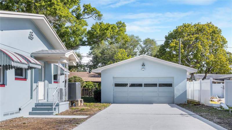 3 bedroom Single Family Residence at 4725 Del Rio Way, B & T Rep, Gulfport — photo 4