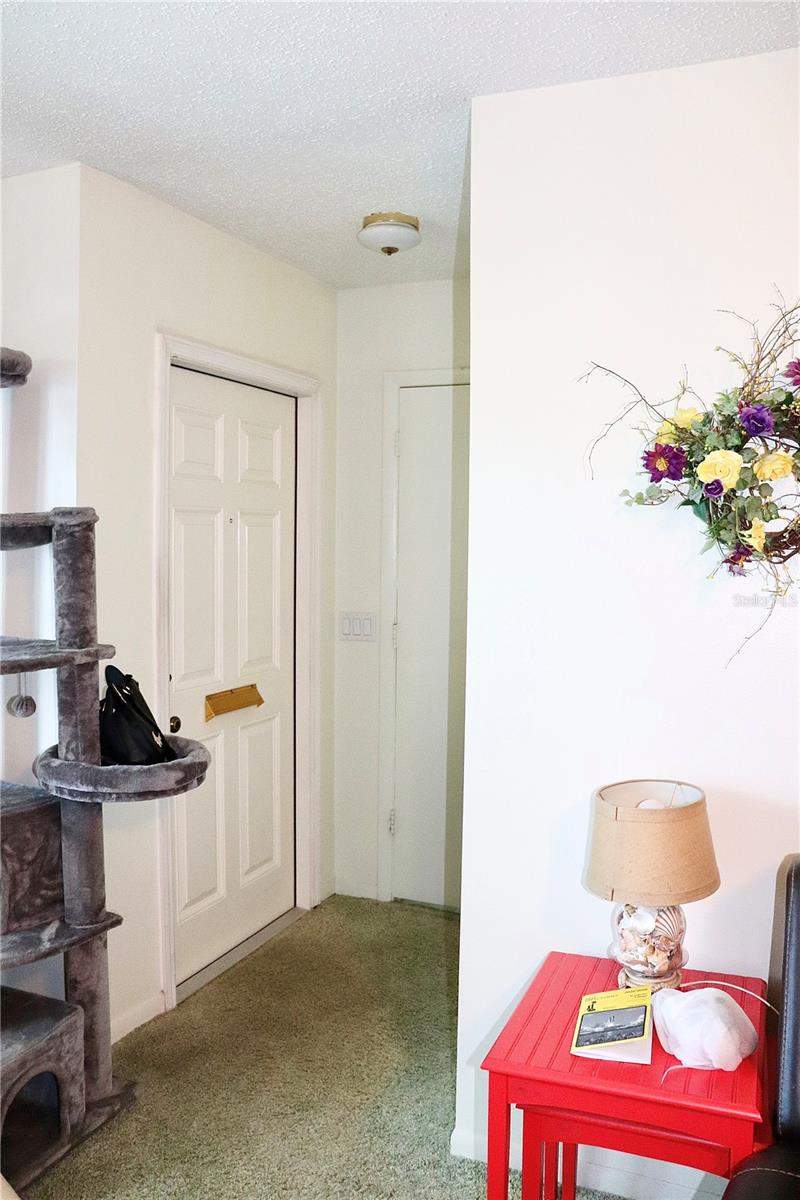 1 bedroom Condominium at 6990 Versailles #6990, Vendome Village, Pinellas Park — photo 3