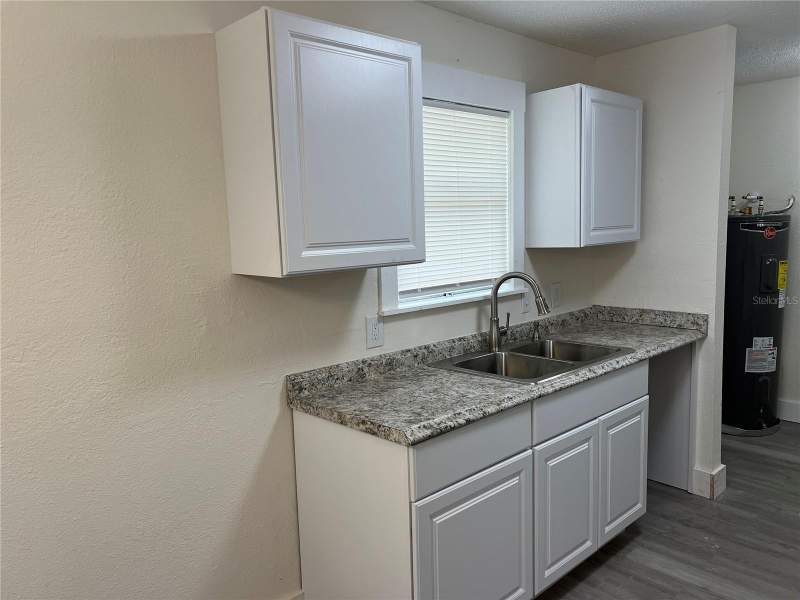 3 bedroom Single Family Residence at 2075 Dixie Avenue, Dixie Terrace, Sanford — photo 2
