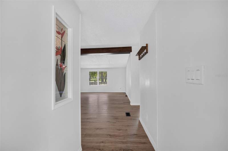 3 bedroom Manufactured Home at 3353 SW 181st Court, Lake Tropicana Ranchettes, Dunnellon — photo 2