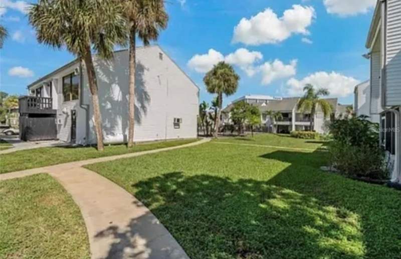 2 bedroom Condominium at 654 Haven Place #654, Palms Of Tarpon Spgs The Condo, Tarpon Springs — photo 2