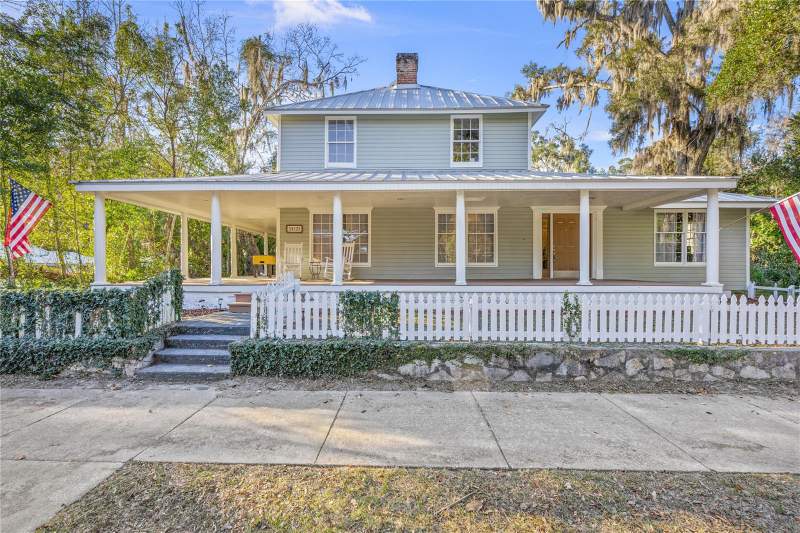 24121 W US HIGHWAY 27 home for sale in G M Whetstone Estate