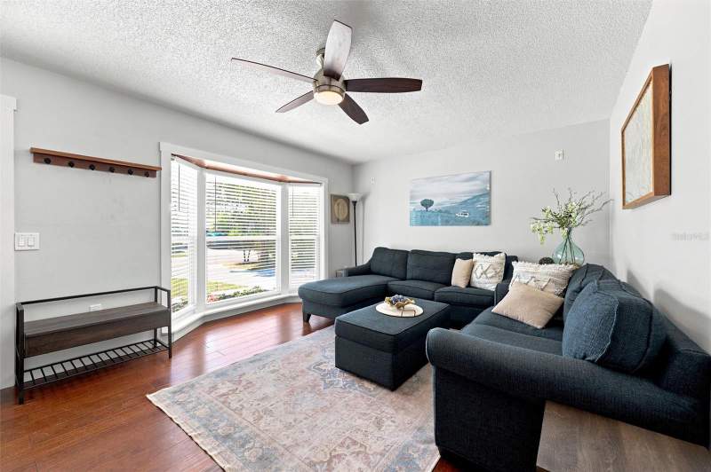 3 bedroom Single Family Residence at 6230 Cedar Street, Florida Riviera 2, St Petersburg — photo 5