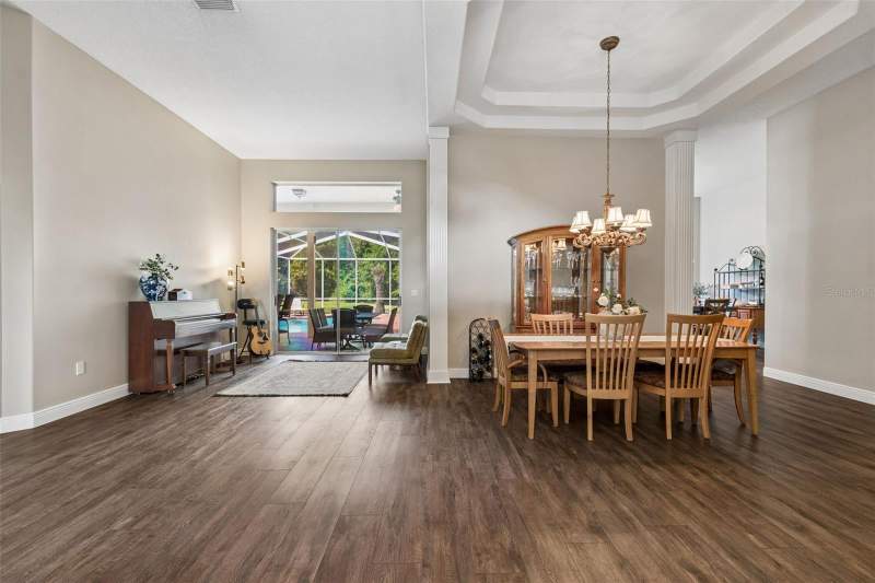 4 bedroom Single Family Residence at 10111 Kingshyre Way, Kingshyre, Tampa — photo 4