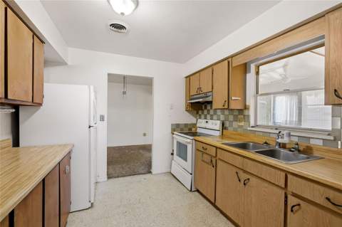 612 Center Road, Venice FL - photo 10 of 28