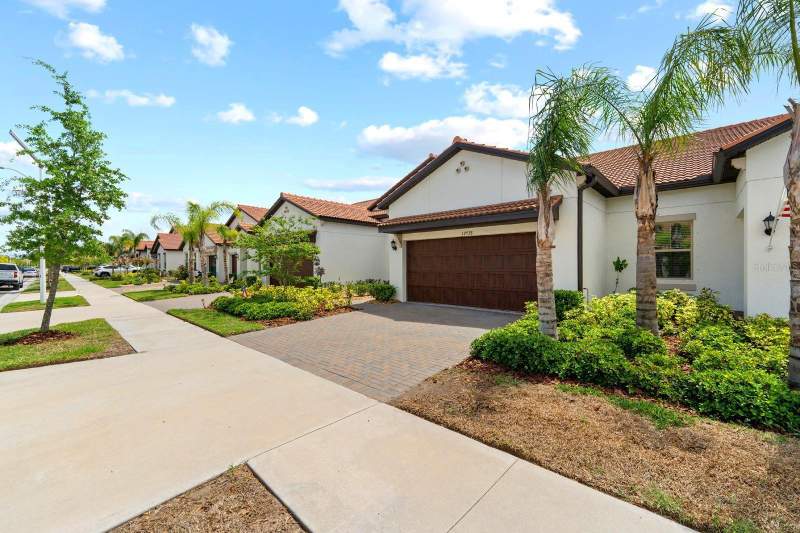 2 bedroom Townhouse at 17538 Holly Well Avenue, Forest Brooke Active Adult Phs, Wimauma — photo 3