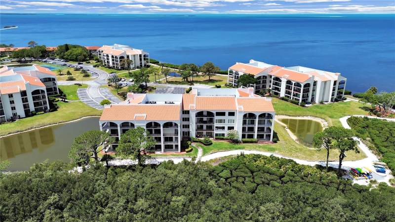 Mariner Village Northwest Condo