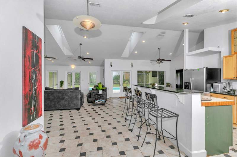 4 bedroom Single Family Residence at 3585 SE 55th Court, Indian Pines, Ocala — photo 3