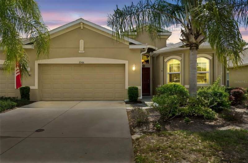Oakley Green Condo