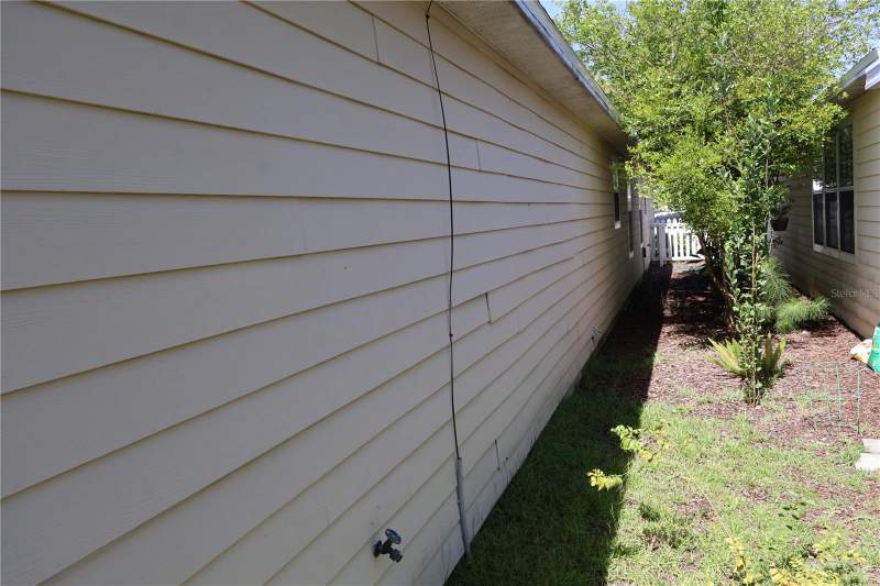 3 bedroom Single Family Residence at 3803 NW 26th Street, Walnut Creek Ph 1, Gainesville — photo 2