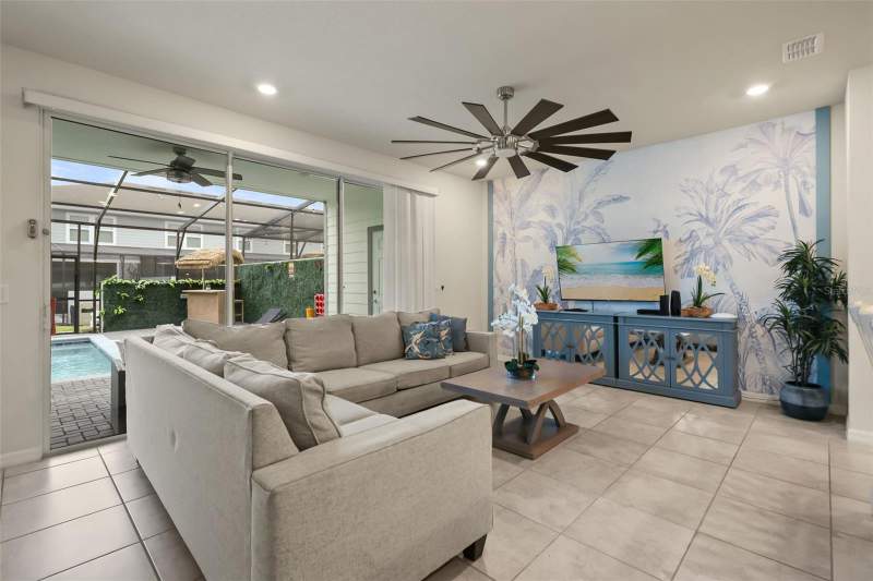 5 bedroom Townhouse at 4186 Lana Avenue, Windsor Island Residence Ph 3, Davenport — photo 4