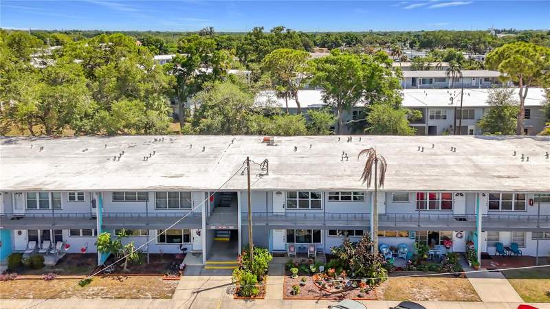 5860 43RD TERRACE #1513 home for sale in Clearview Oaks Paradise