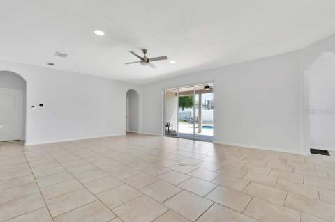 1086 Rock Creek Street, Apopka FL - photo 10 of 60