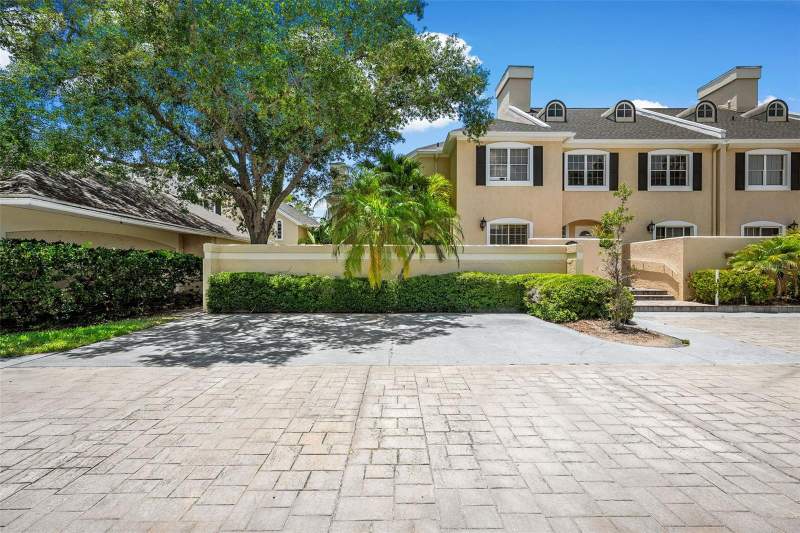 13770 MARSEILLES COURT home for sale in Lakepointe Villas Homes for Sale: Median $470K