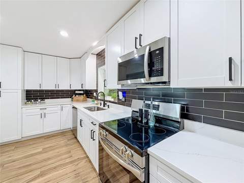 8407 Quartz Place, Tampa FL - photo 9 of 66