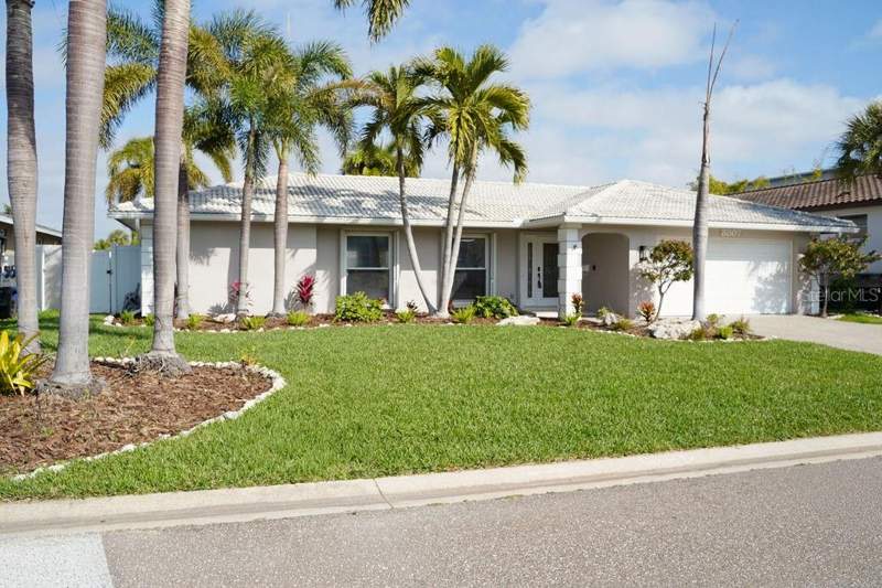 3 bedroom Single Family Residence at 3807 48th Avenue, Maximo Moorings, St Petersburg — photo 2