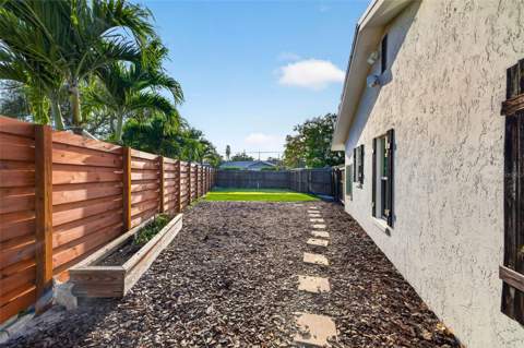 4200 Beach Drive, St Petersburg FL - photo 19 of 22