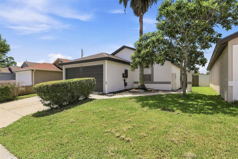 3 bedroom Single Family Residence at 5230 FLORIDA HOLLY DRIVE, HOLLYTREE VILLAGE, ORLANDO — photo 2