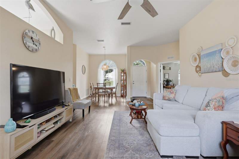 3 bedroom Single Family Residence at 7384 SW 115th Place, Oak Run Hillside, Ocala — photo 2