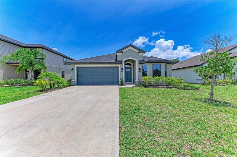 3 bedroom Single Family Residence at 9421 43rd Court, 0740500; Grand Oak Preserve Fka The Ponds; Lot 89, Parrish — photo 2