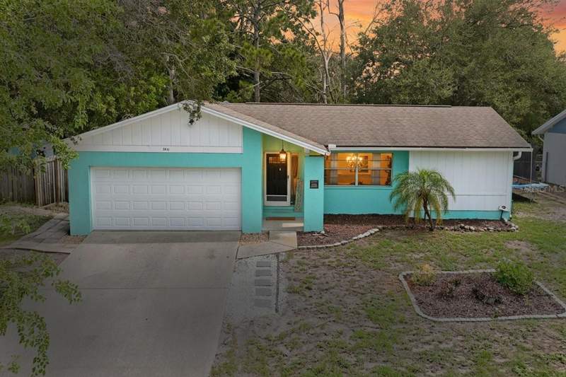 1211 CROSSBOW LANE home for sale in Gulfview Ridge