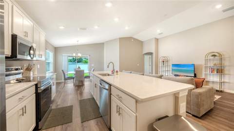 2512 58th Circle, Palmetto FL - photo 10 of 39