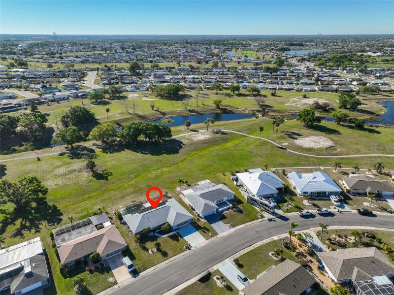 4 bedroom Single Family Residence at 672 Allegheny Drive, Del Webbs Sun City Florida Un, Sun City Center — photo 3