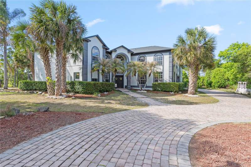 7 bedroom Single Family Residence at 1140 Gallant Fox Way, Pickett Downs, Chuluota — photo 2