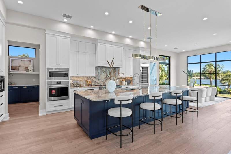 5 bedroom Single Family Residence at 337 COFFEE POT DRIVE, COFFEE POT ADD SNELL & HAMLETTS, ST PETERSBURG — photo 3