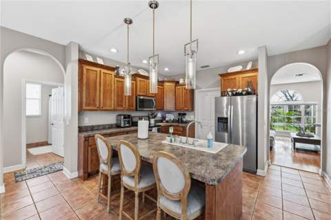 9302 Heritage Oak Court, Tampa FL - photo 11 of 24