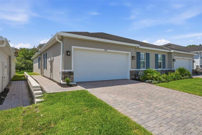 3 bedroom Half Duplex at 1208 Turtle Island Road, Hammock Oaks Ph 1C, Lady Lake — photo 2