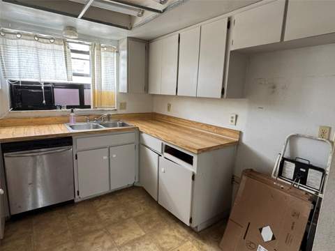2811 S Pines Drive #18, Largo FL - photo 15 of 25
