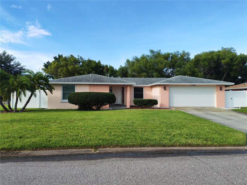 7708 ROSEWOOD DRIVE home for sale in Jasmine Lakes